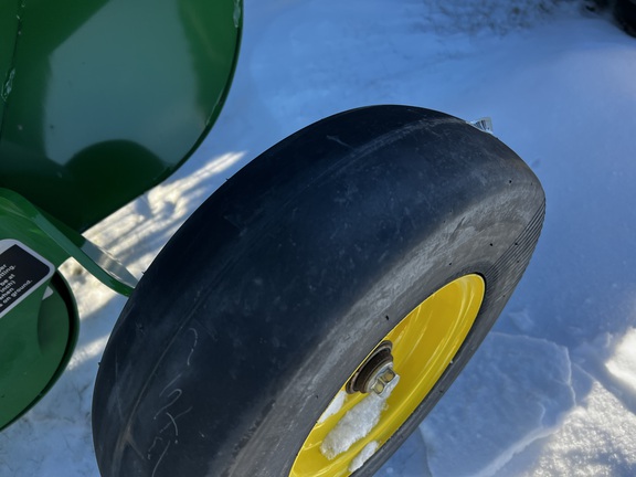 2024 John Deere 561R - Photo11