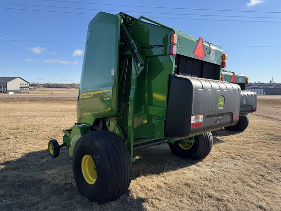 2024 John Deere 561R - Photo5