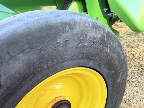 2024 John Deere 561R - Photo9