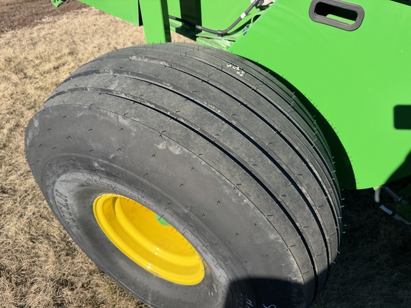 2024 John Deere 561R - Photo13