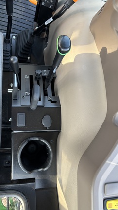 2025 John Deere 5060E-17