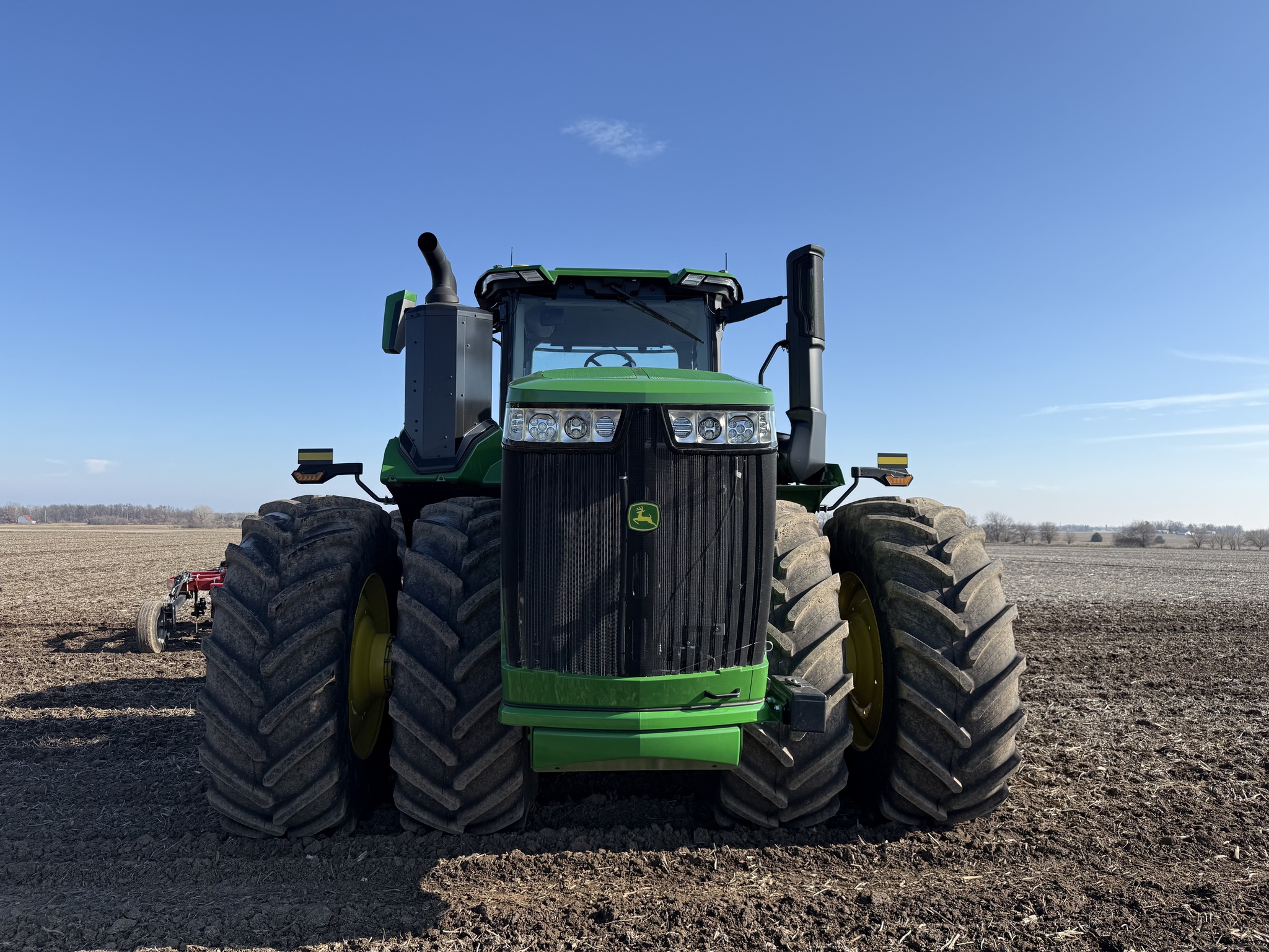  2025 John Deere 9R 540 at Heritage Tractor in Nevada, MO