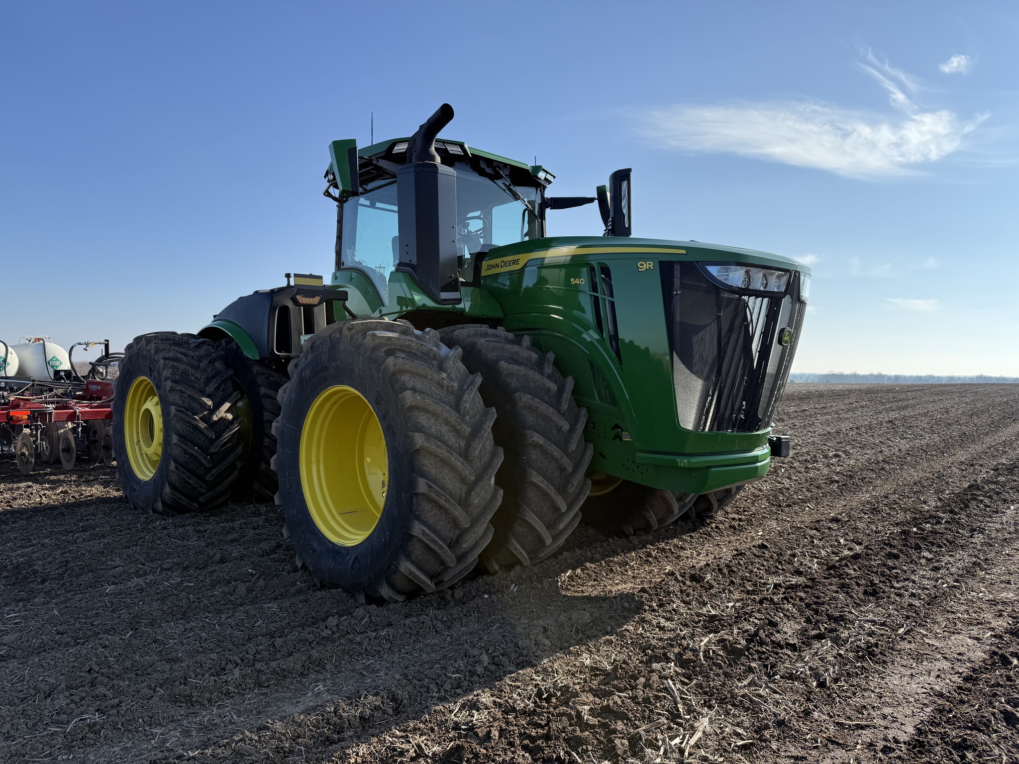 2025 John Deere 9R 540 at Heritage Tractor in Nevada, MO