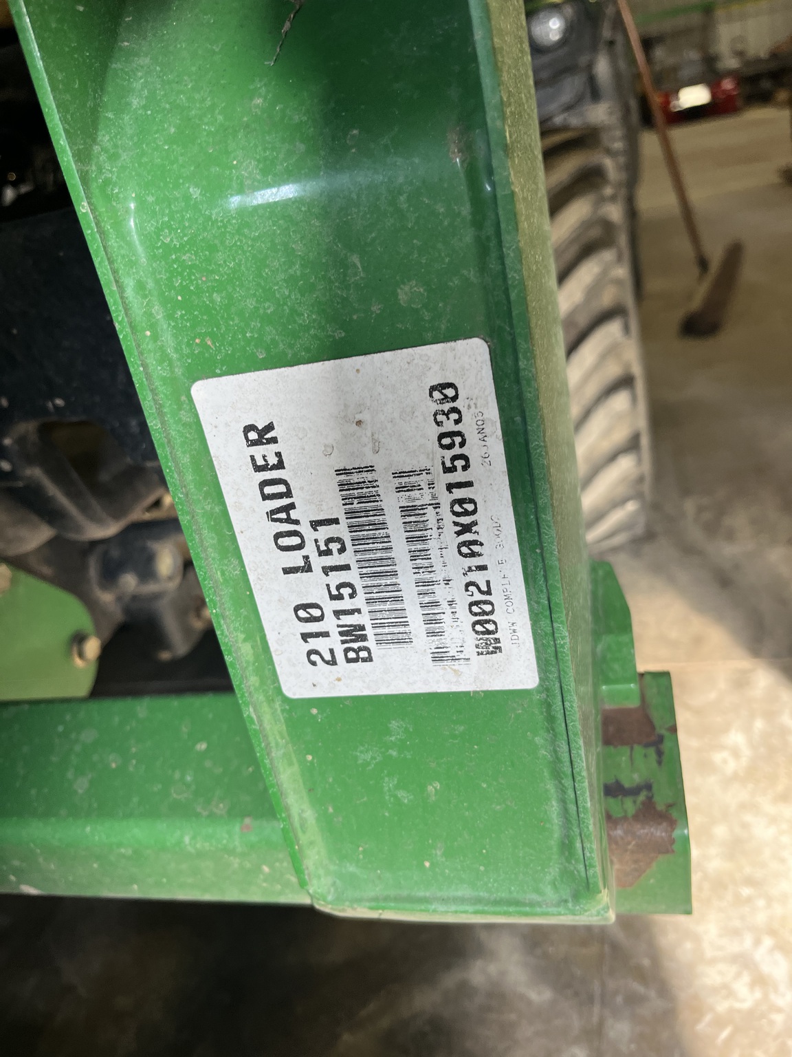 2005 John Deere 2210 Image 3