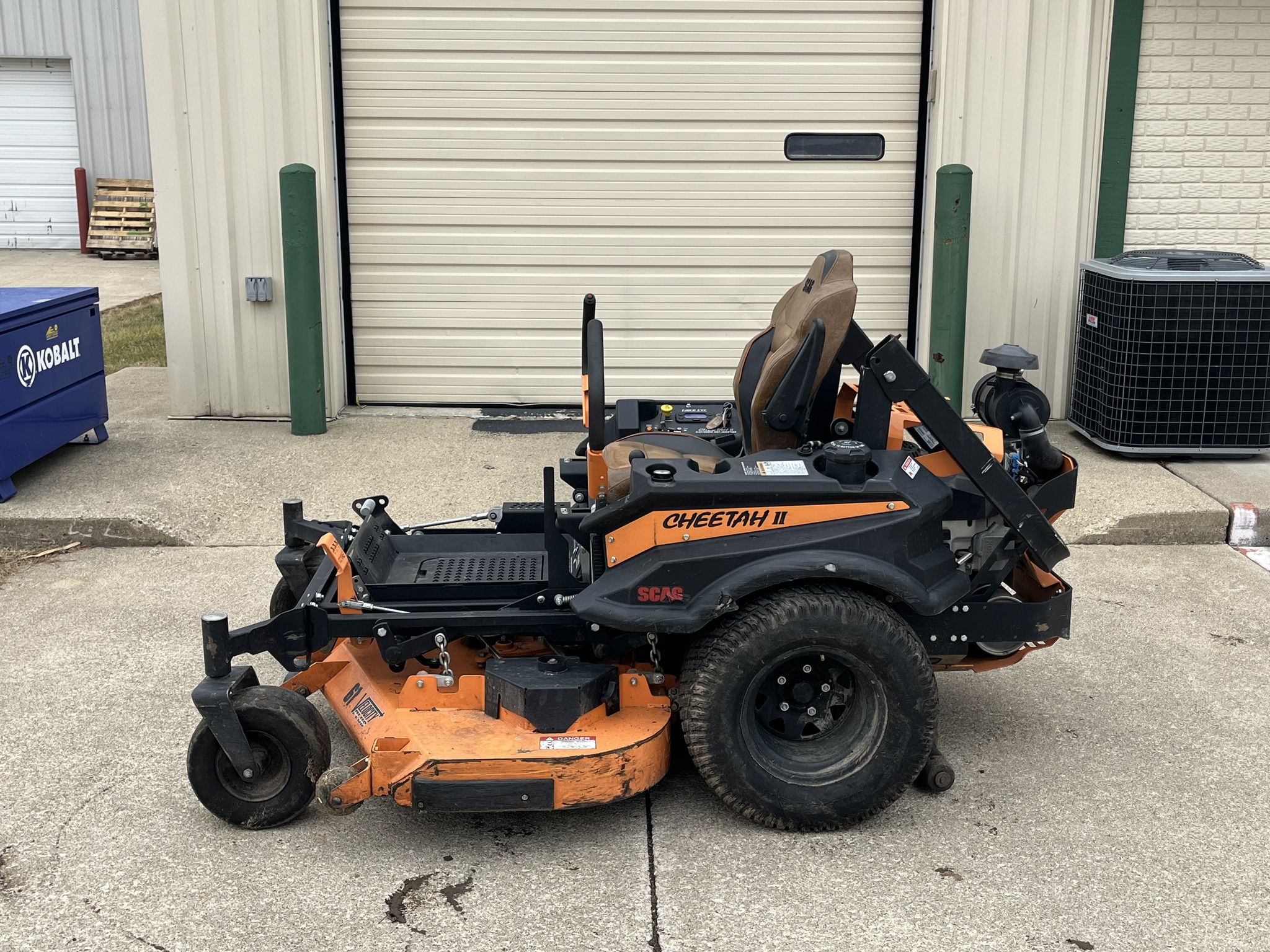 2023 Scag SCZII-61V-38CV-EFI Image 2