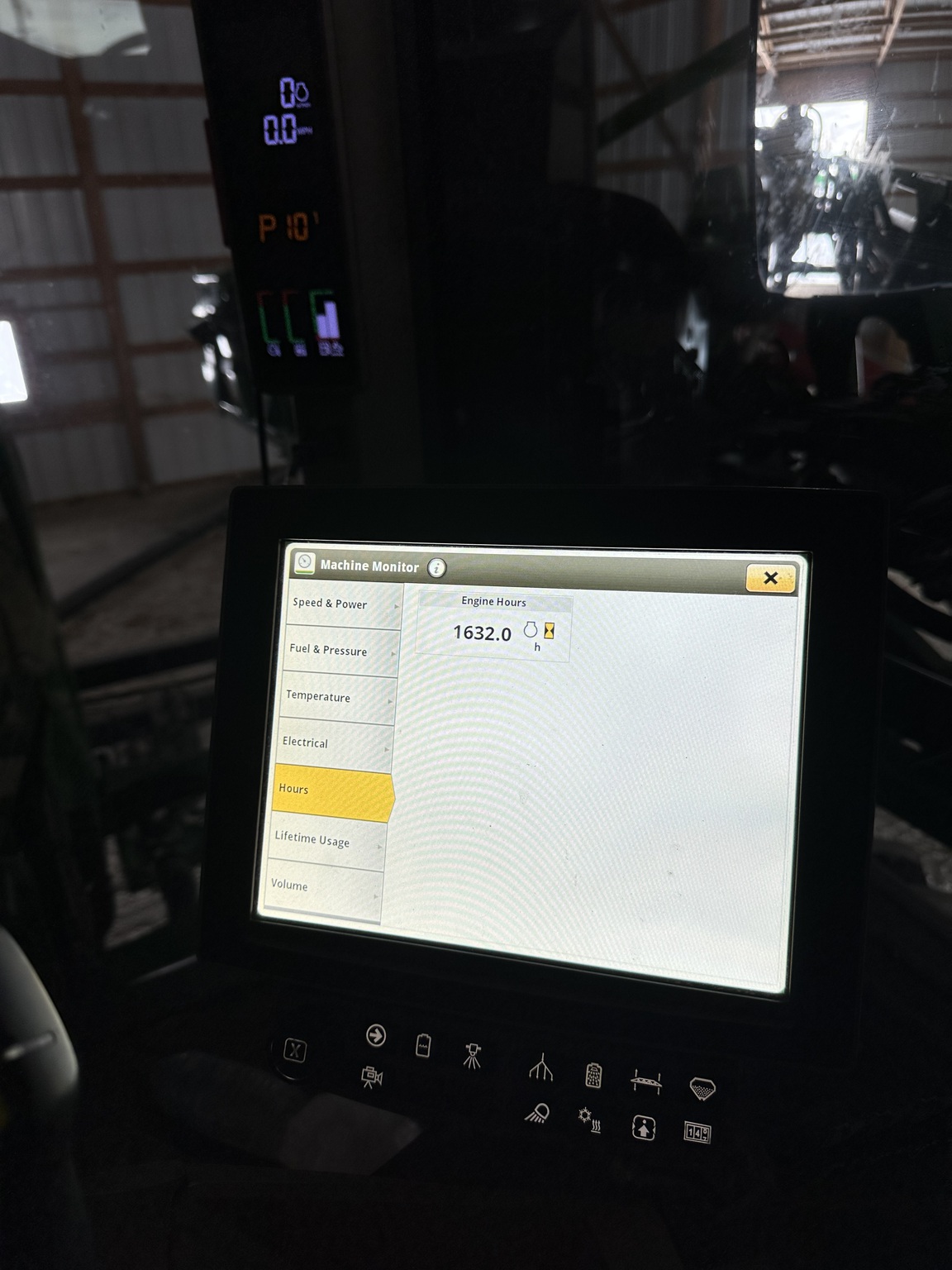  2022 John Deere 410R at Heritage Tractor in Galesburg, IL