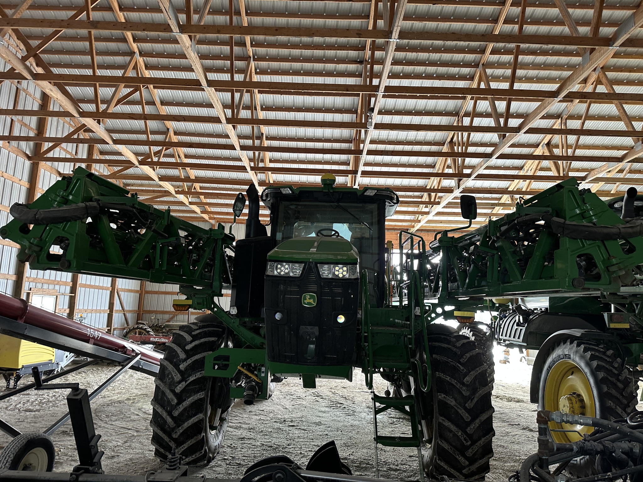  2022 John Deere 410R at Heritage Tractor in Galesburg, IL
