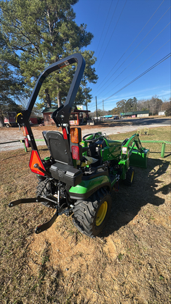 2025 John Deere 1025R Photo 4