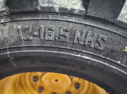 Photo of 2024 John Deere 324G