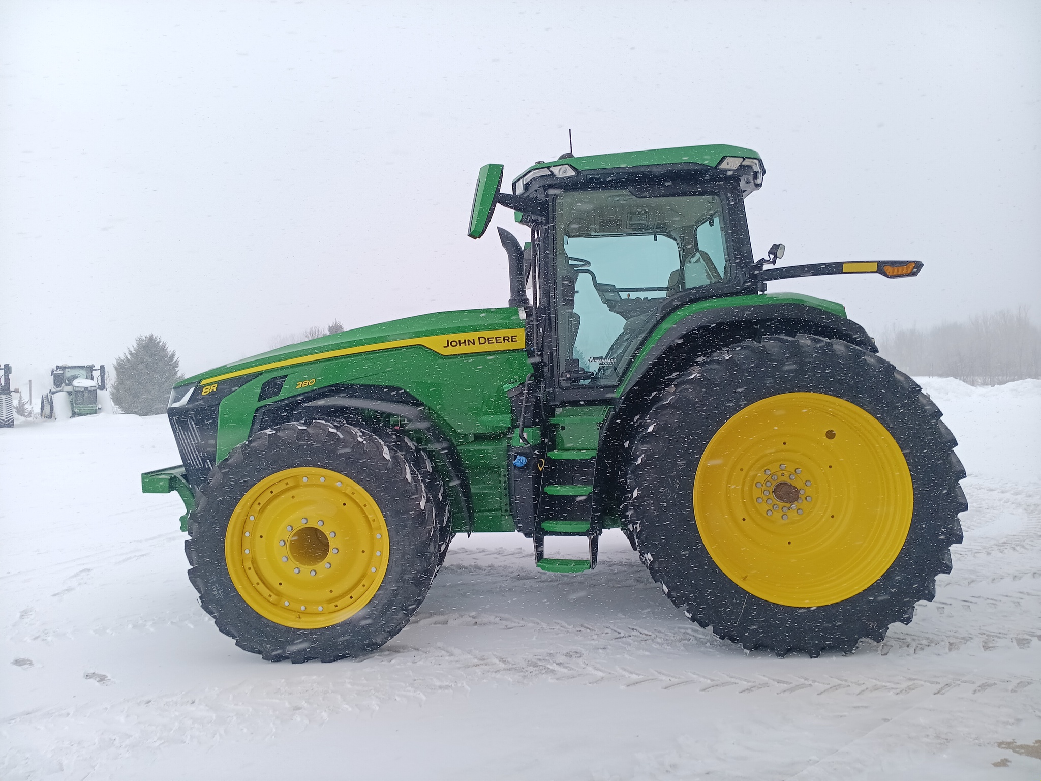 2023 John Deere 8R 280 Image 6