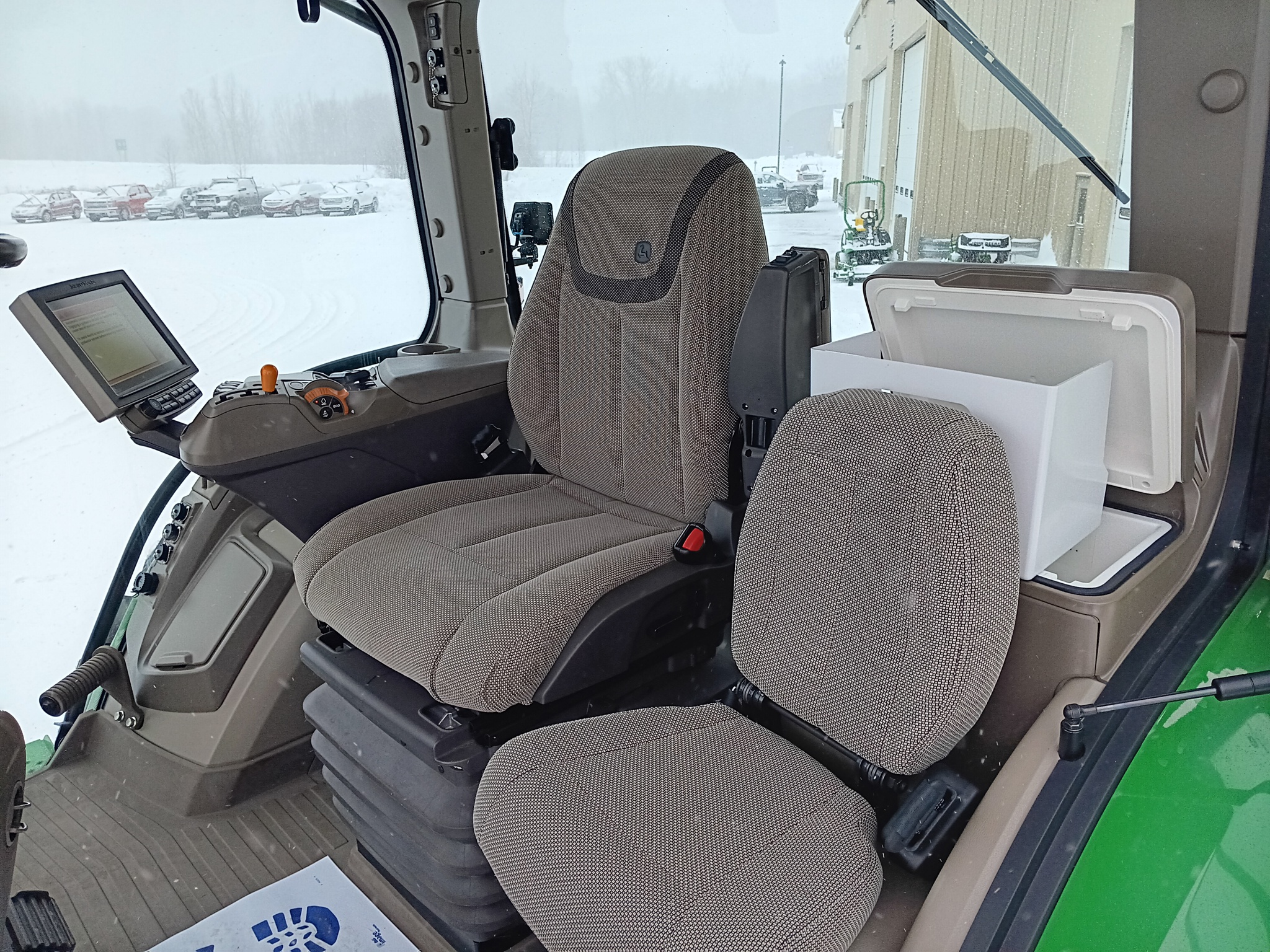 2023 John Deere 8R 280 Image 9