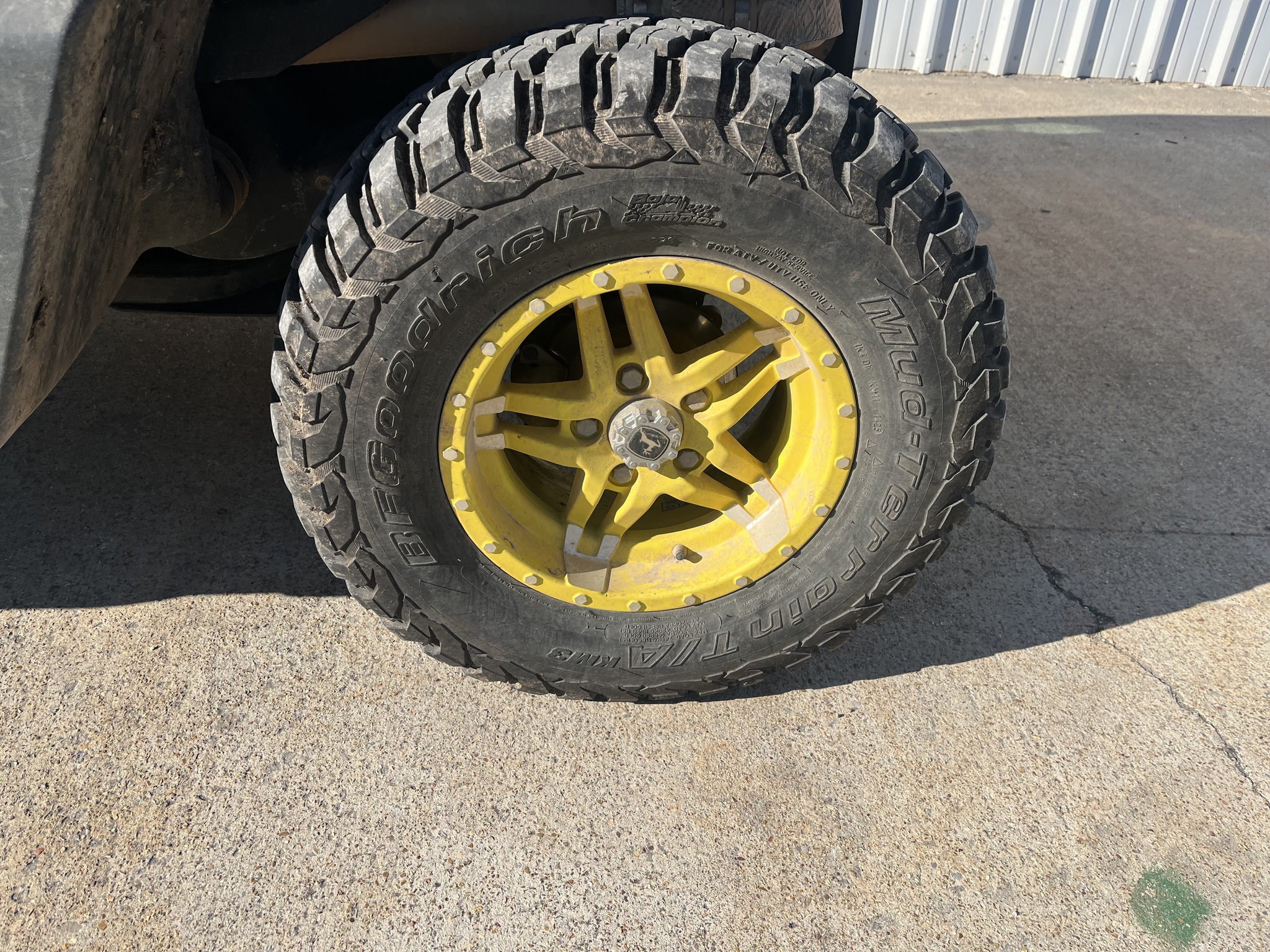 2023 John Deere XUV 835M at Heritage Tractor in West Plains, MO