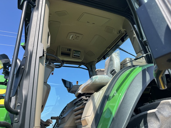 2025 John Deere 8R 280 - Photo33