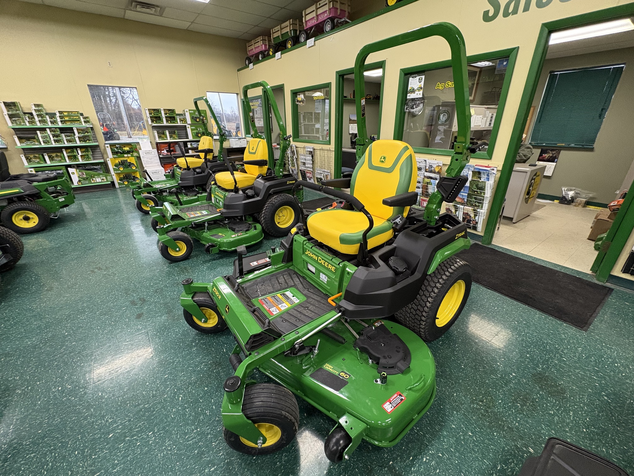 2026 John Deere Z530R Image 8