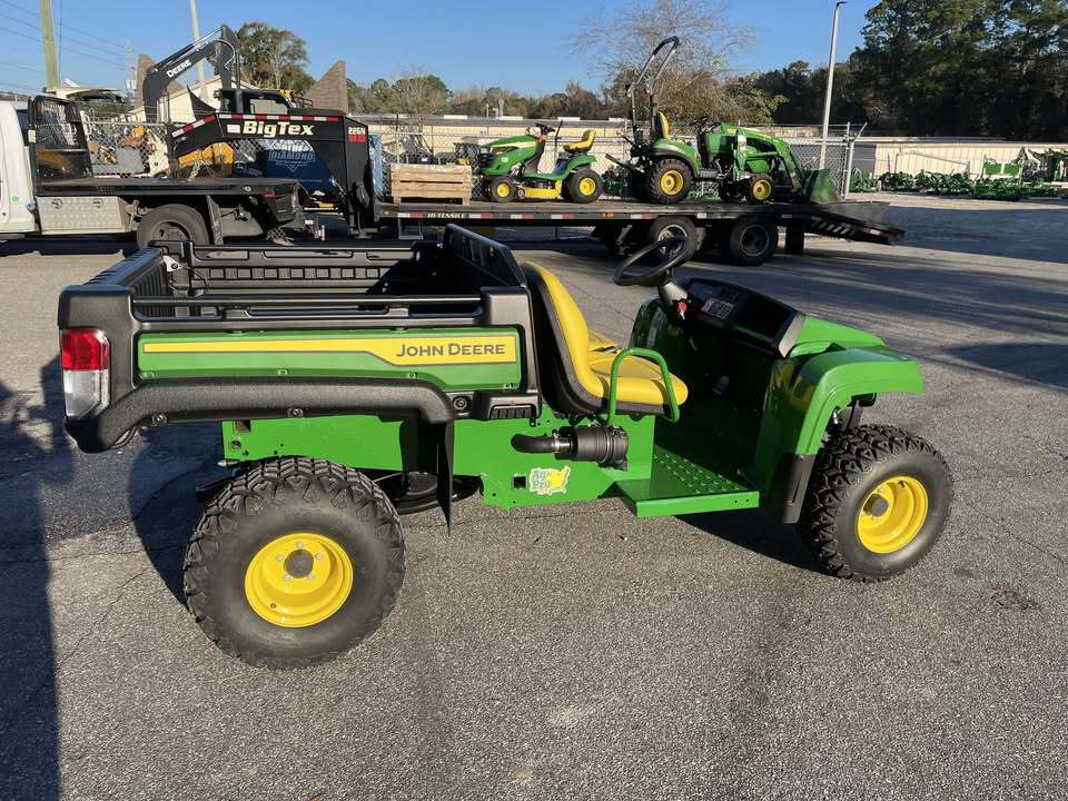 2025 John Deere TX 4X2 Image 2