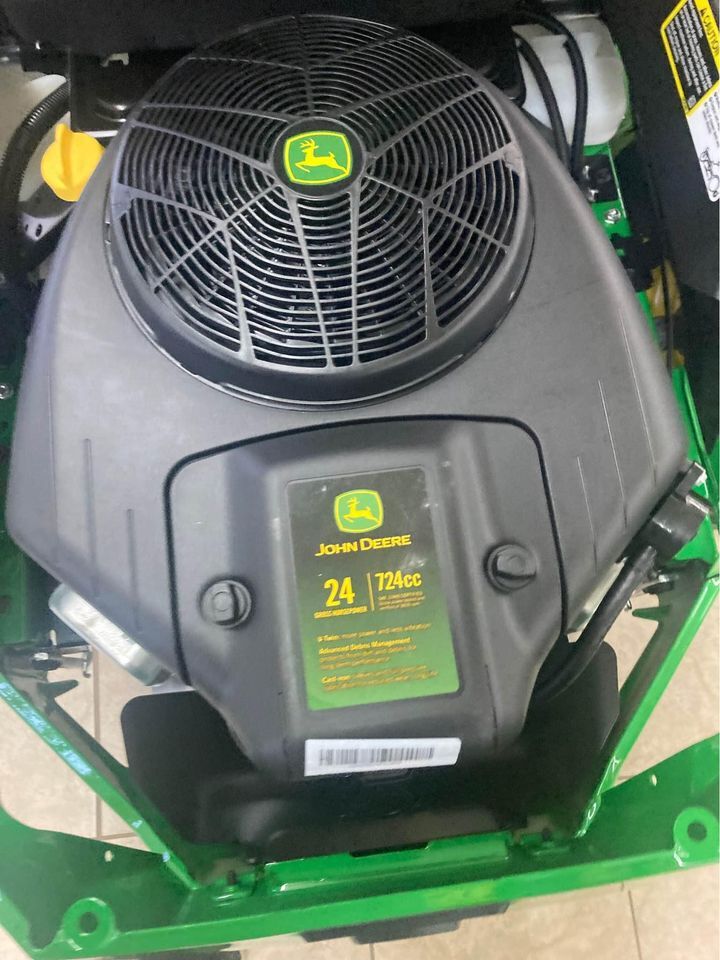 2025 John Deere Z325E Image 4