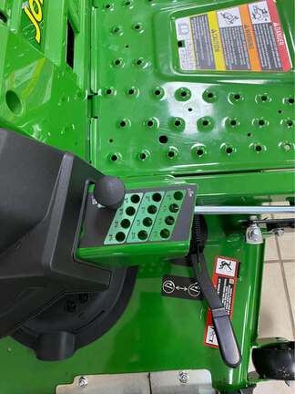 2025 John Deere Z515E-7