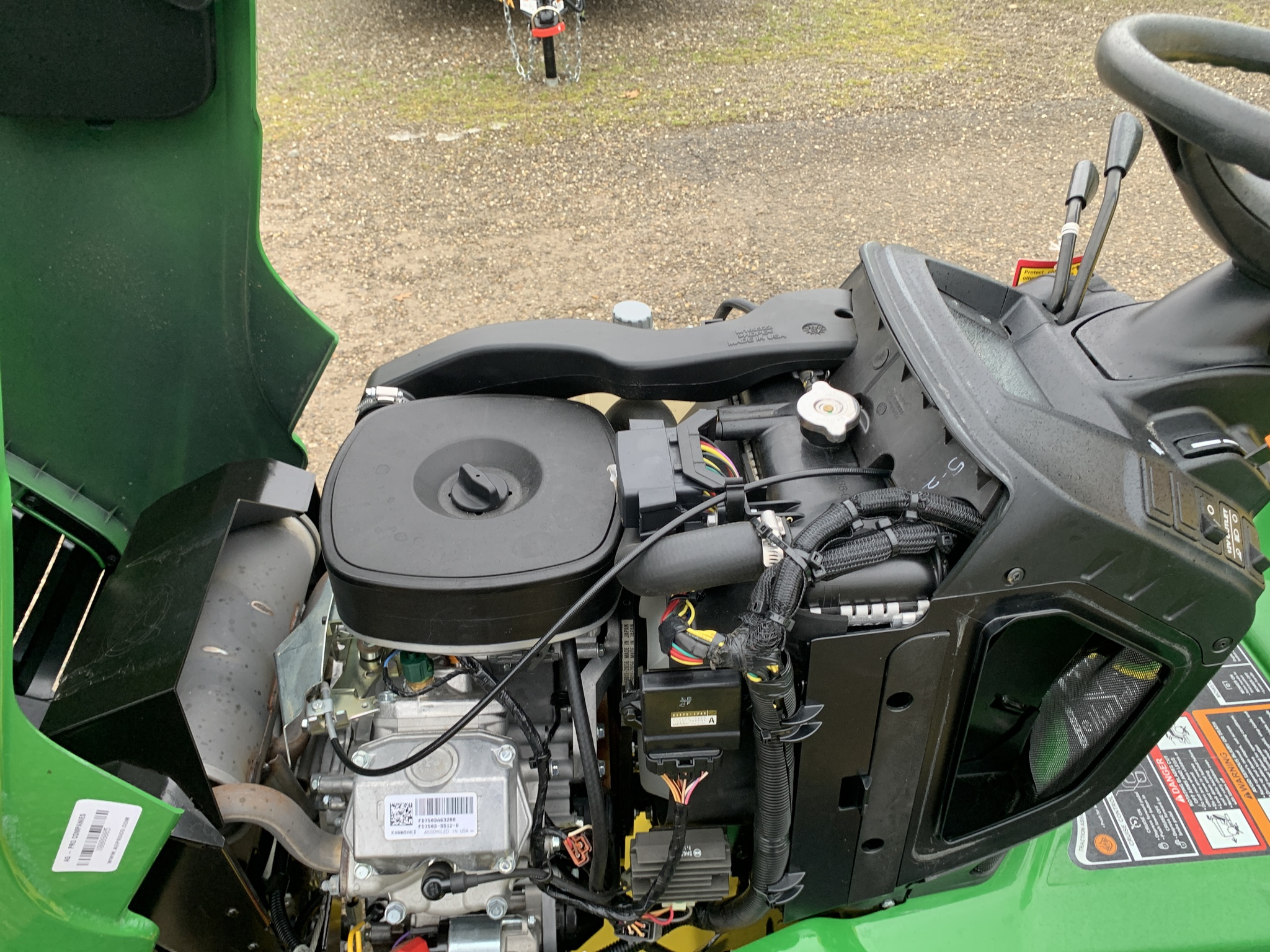 2022 John Deere X730 Image 11