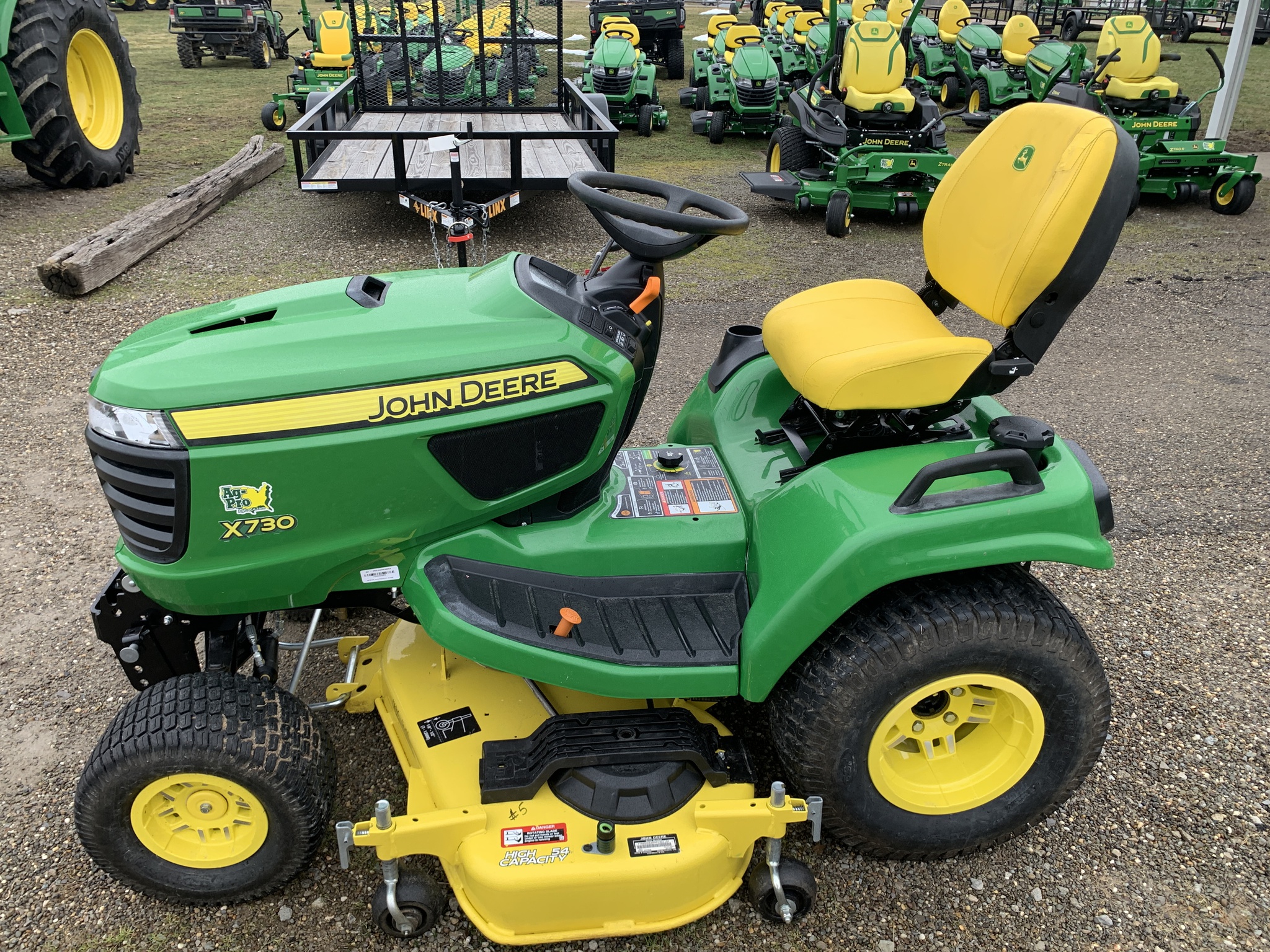 2022 John Deere X730 Image 2