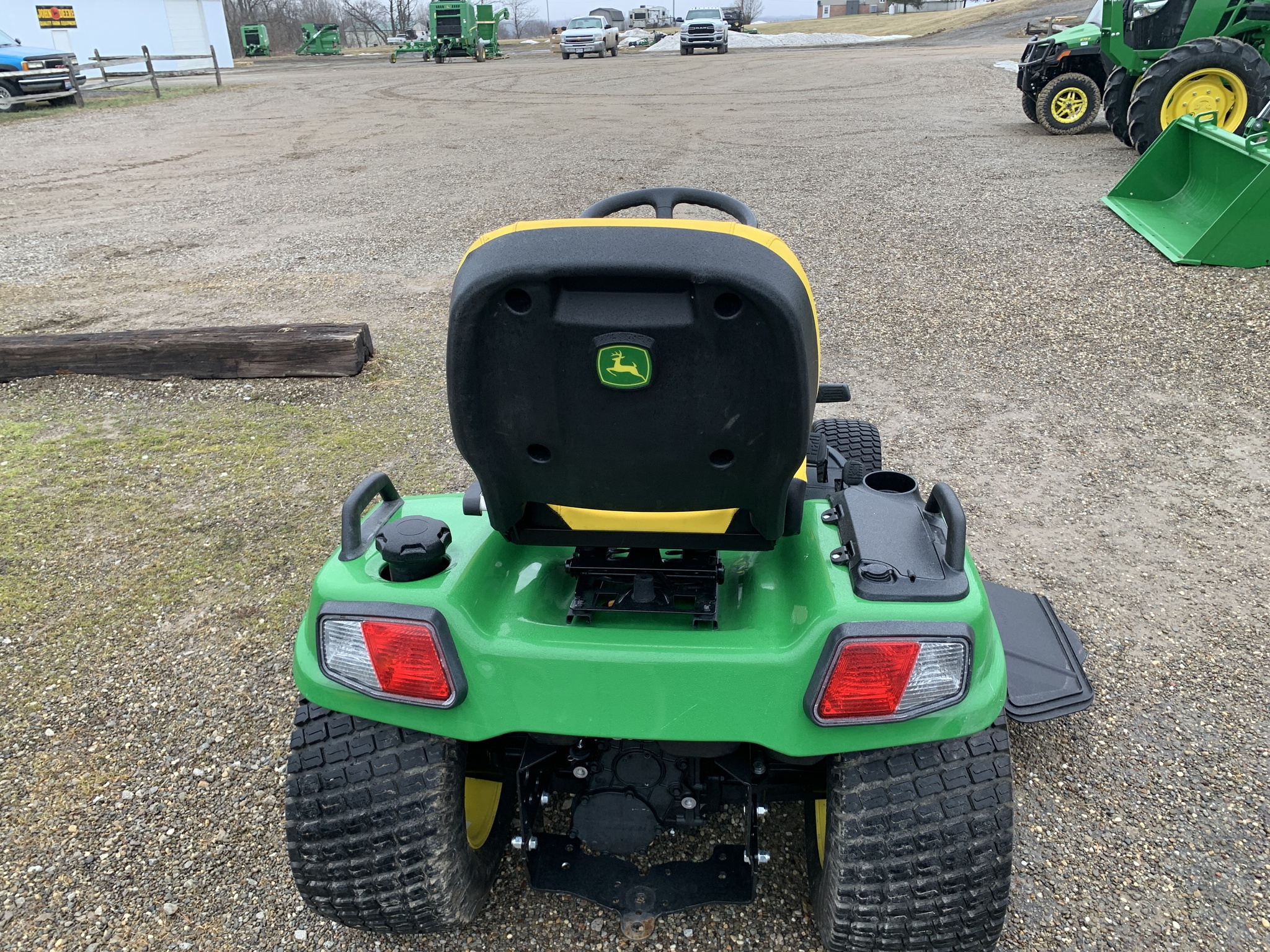 2022 John Deere X730 Image 4