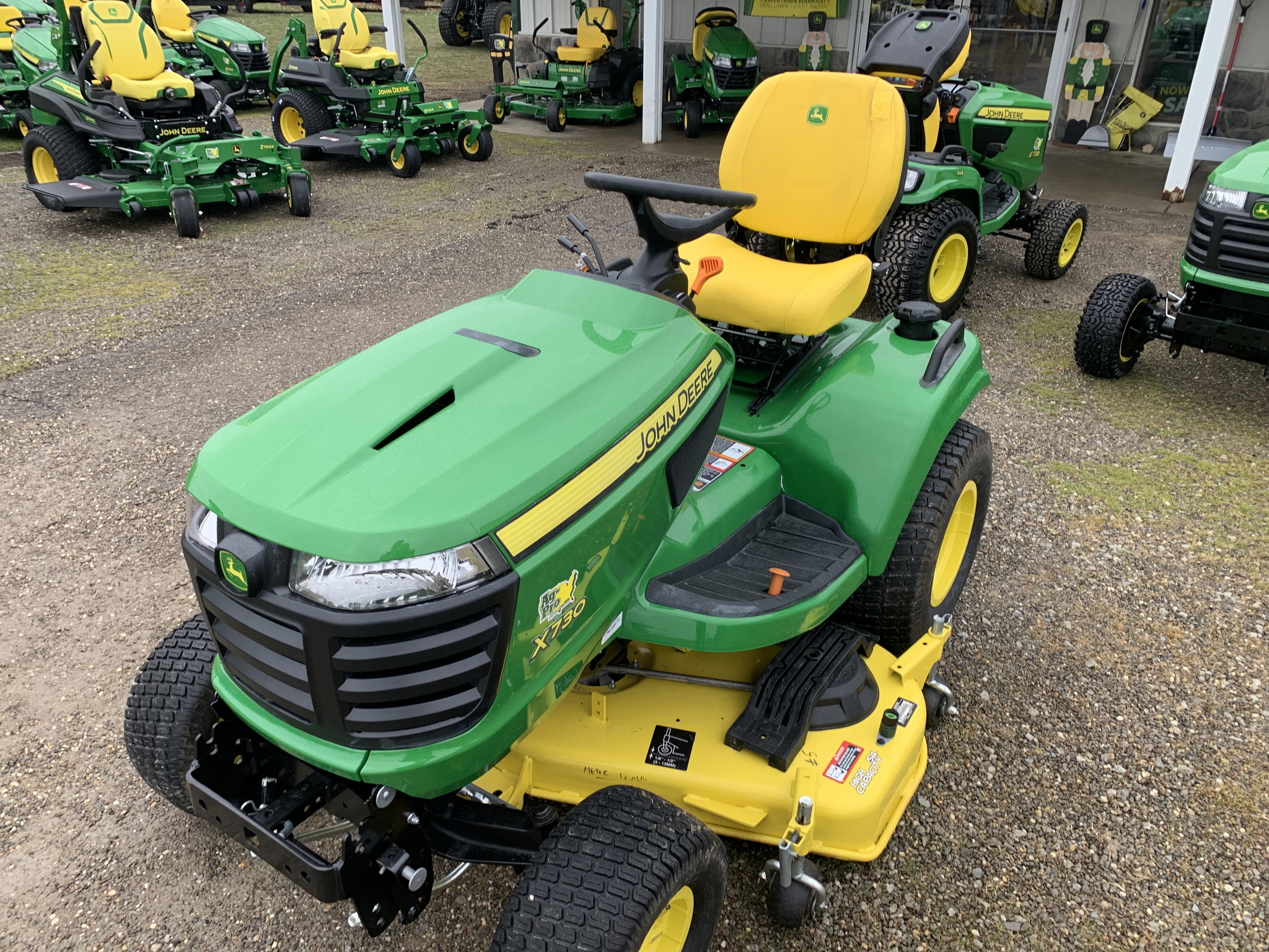 2022 John Deere X730 Image 7