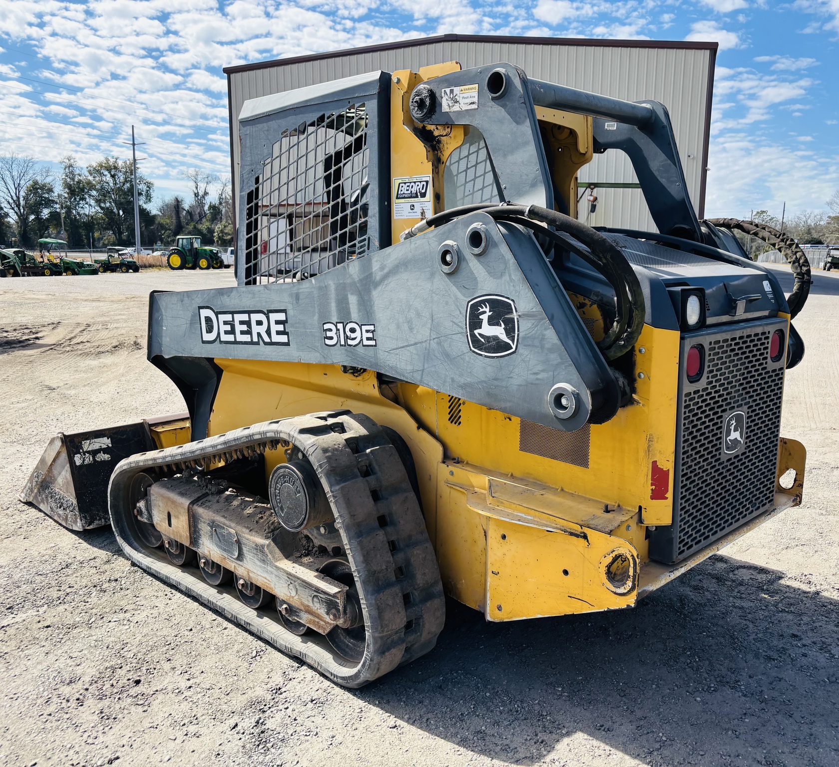 2015 John Deere 319E Image 5
