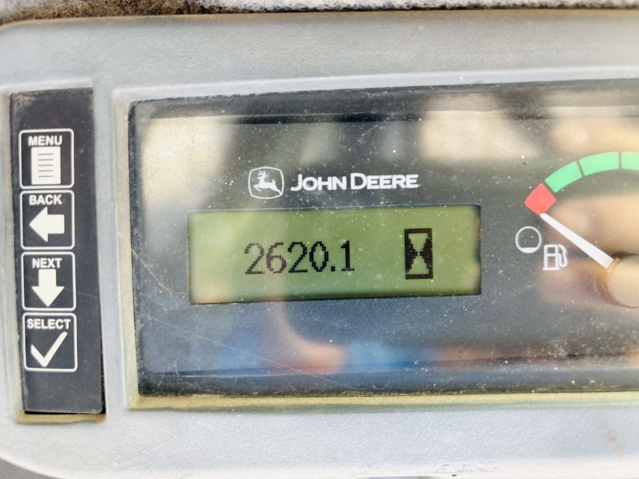 2015 John Deere 319E Image 9