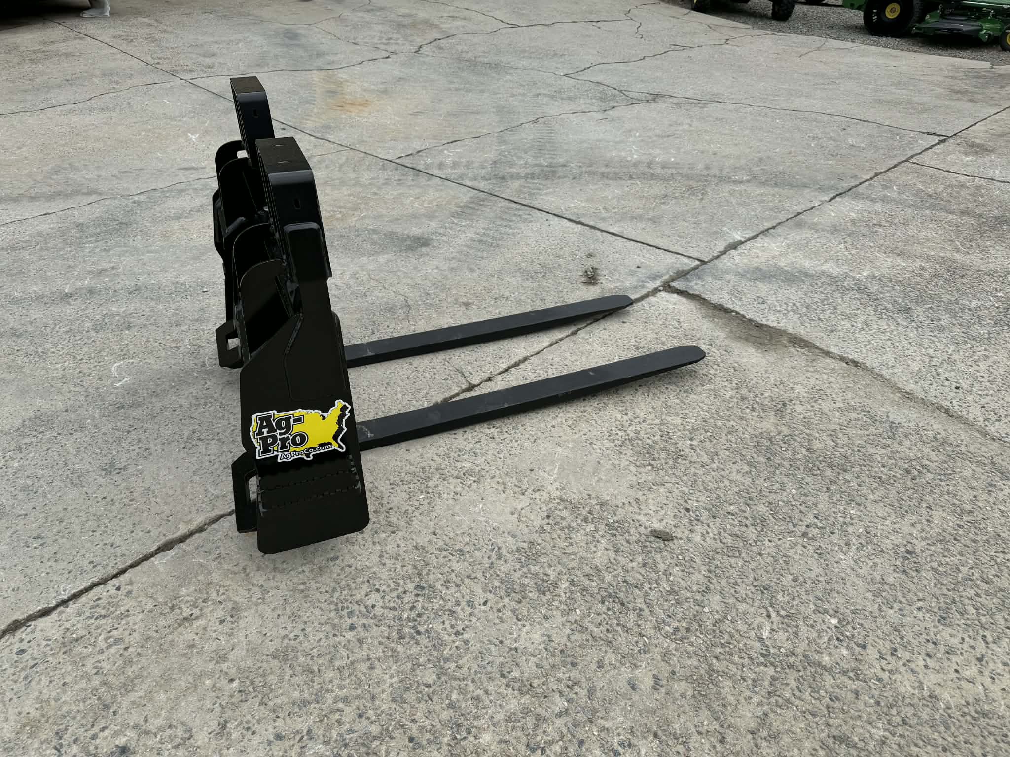 2026 John Deere P45 Image 2