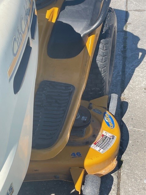Cub Cadet LT1045 Image 5