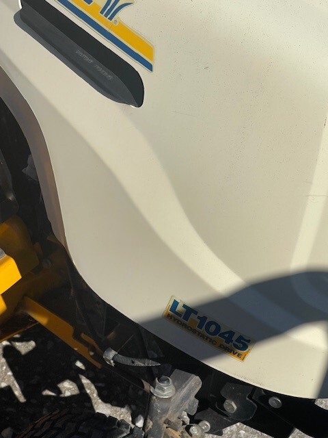 Cub Cadet LT1045 Image 6