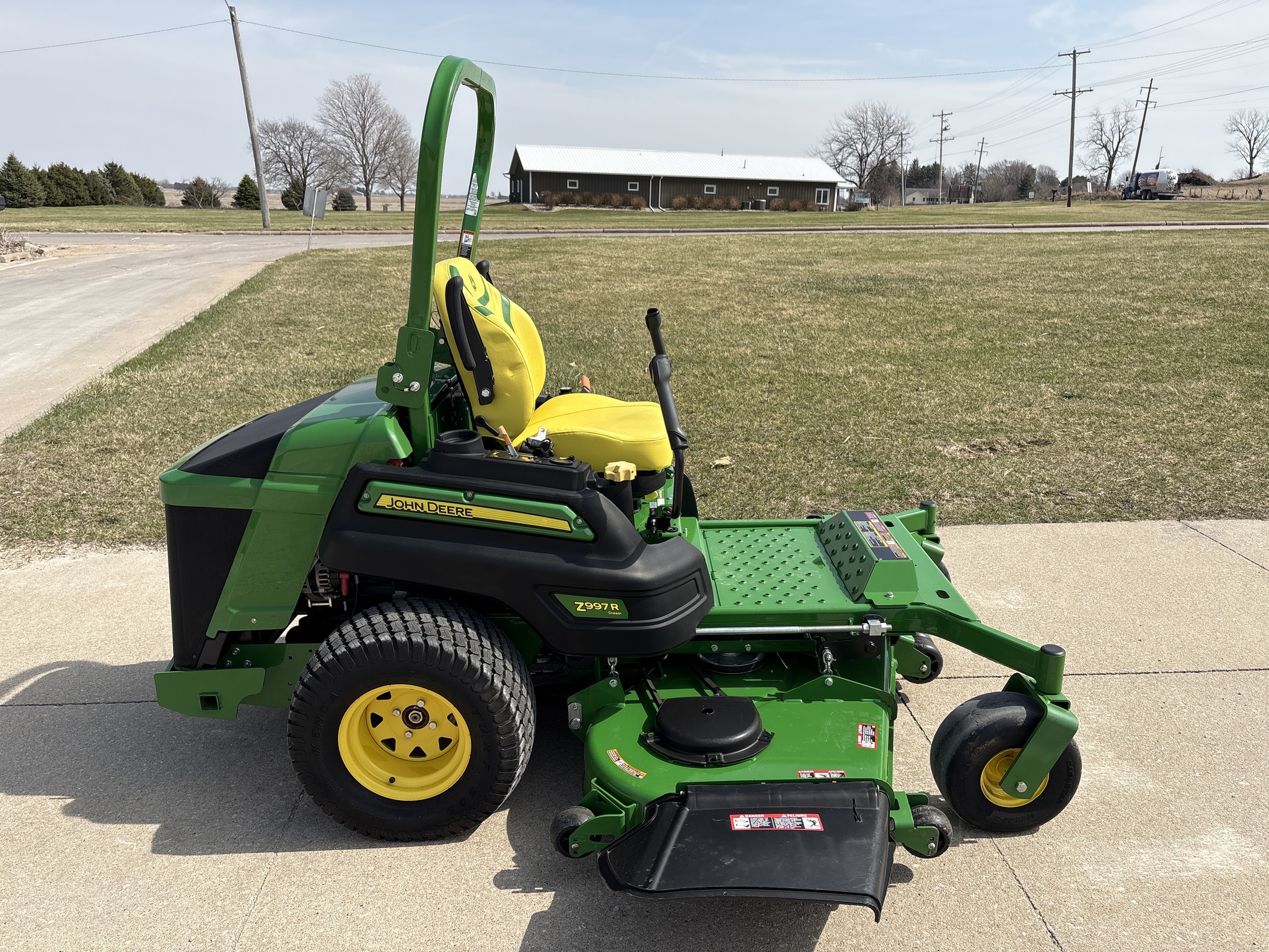  2025 John Deere Z997R at Heritage Tractor in Geneseo, IL
