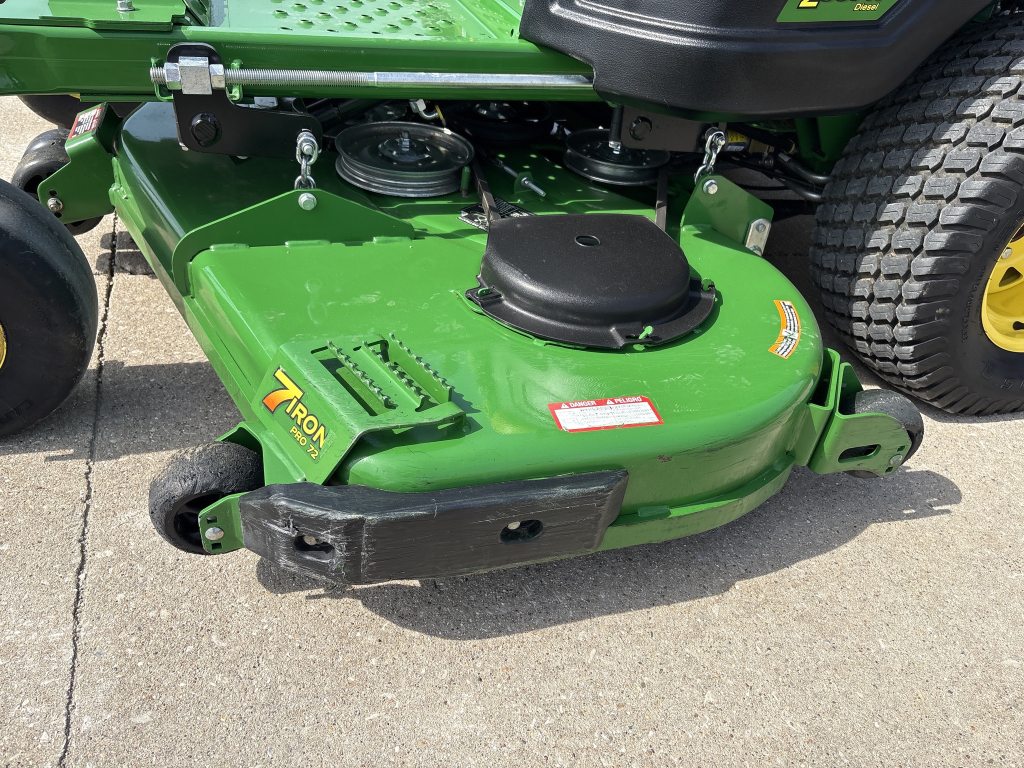  2025 John Deere Z997R at Heritage Tractor in Geneseo, IL