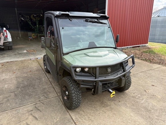 Photo of 2021 John Deere XUV 835M