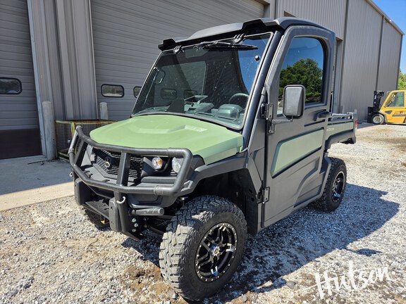 Photo of 2021 John Deere XUV 835M