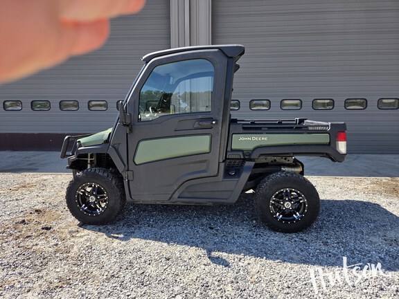 Photo of 2021 John Deere XUV 835M