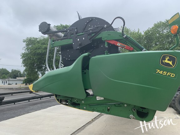 Photo of 2019 John Deere 745FD