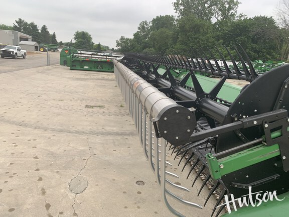 Photo of 2019 John Deere 745FD