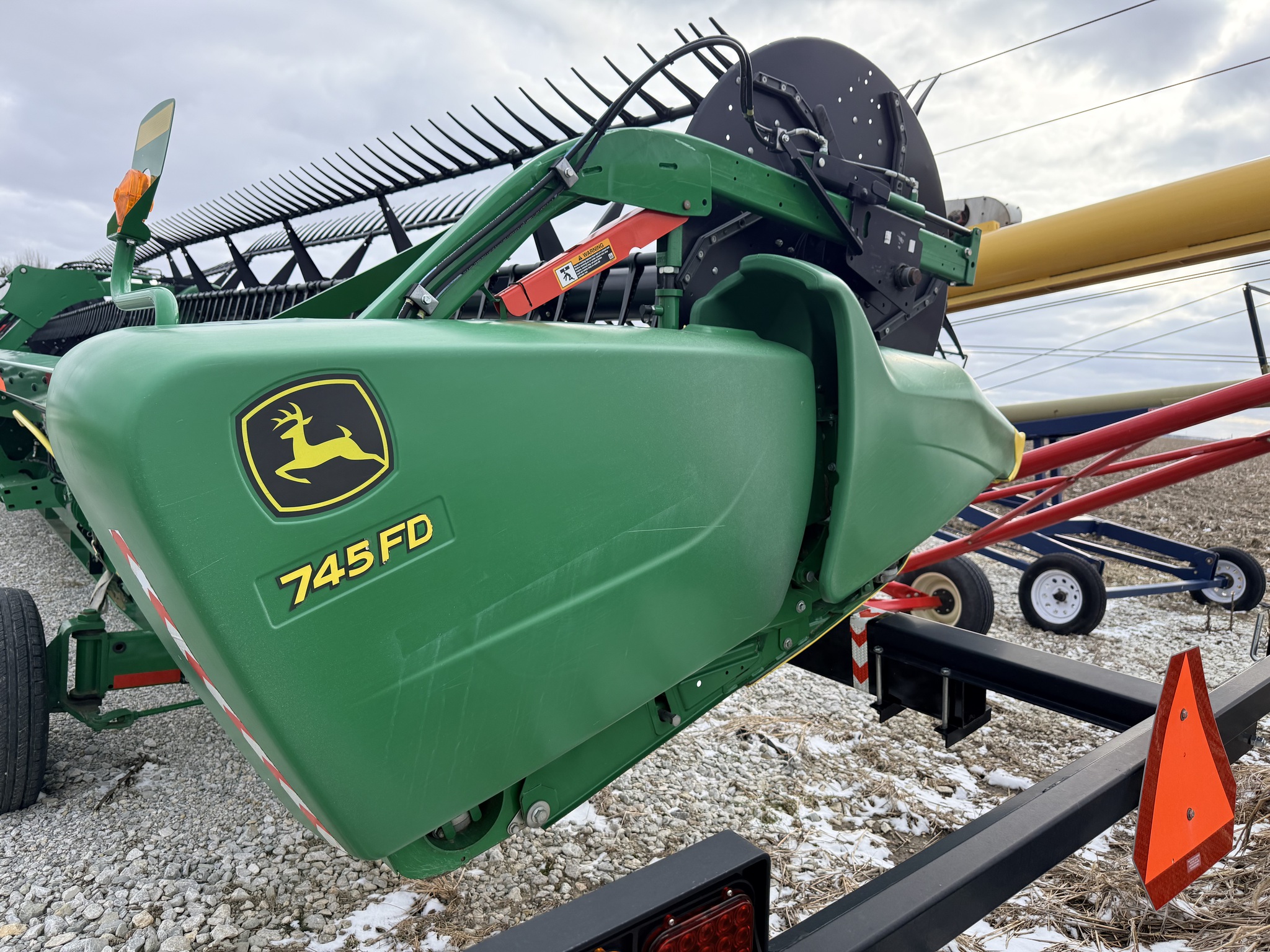 2019 John Deere 745FD Image 4