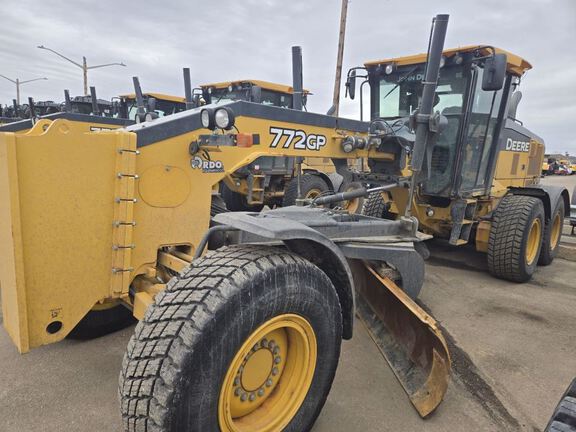 Photo of a 2018 John Deere 772G