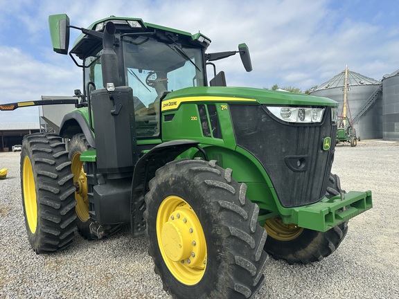 2020 John Deere 7R 230 Photo 2