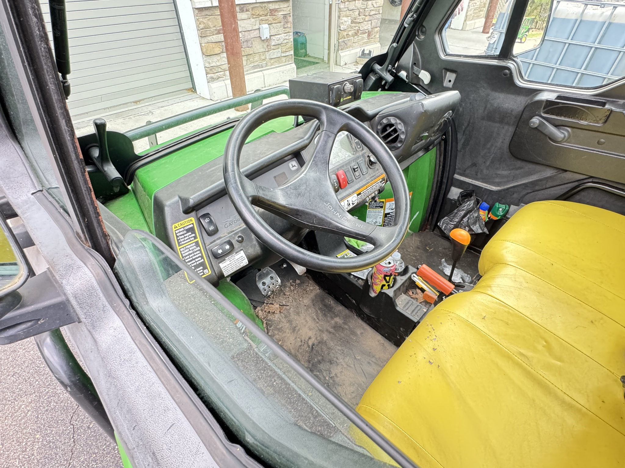 2017 John Deere XUV 825I GREEN Image 8