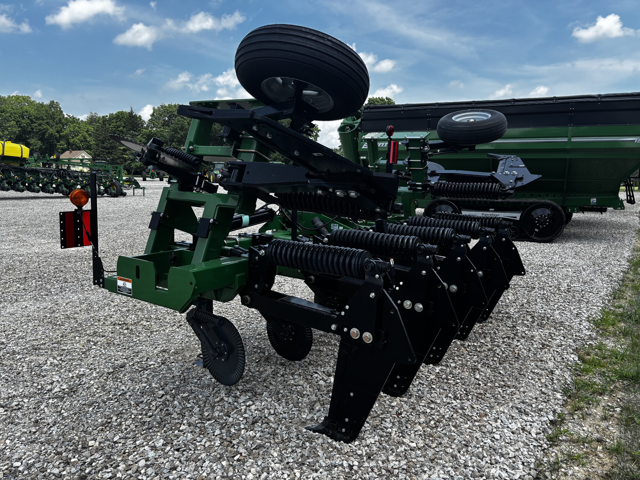 Used 2023 Unverferth 122 Rippers at Koenig Equipment in Knightstown, IN - PhotoXL1