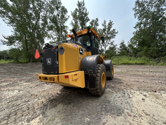 2024 John Deere 544 P