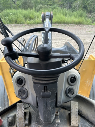 2024 John Deere 544 P