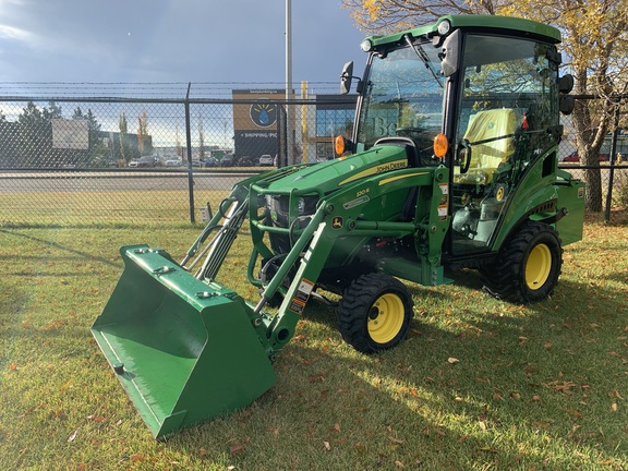 Used 2021 John Deere 1025R Compact Utility Tractors at Horizon Ag & Turf in Edmonton West, AB - Photo1