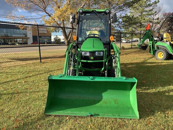 Used 2021 John Deere 1025R Compact Utility Tractors at Horizon Ag & Turf in Edmonton West, AB - Photo3