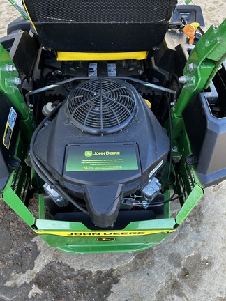 Used 2021 John Deere Z530M Zero Turn Mowers at Horizon Ag & Turf in High Prairie, AB - Photo5