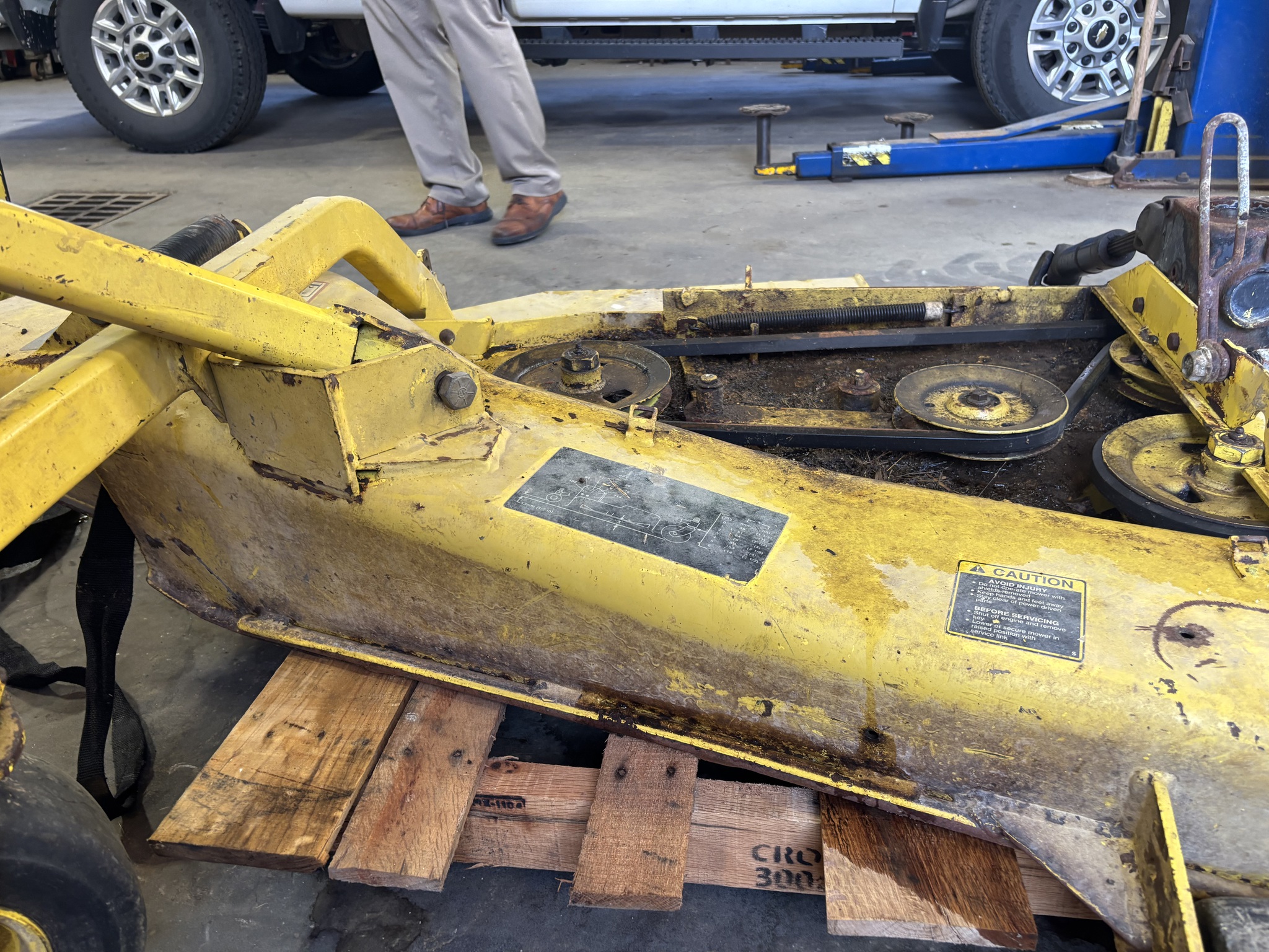 Used 1994 John Deere F932 Commercial Front Mowers at Koenig Equipment in Botkins, OH - PhotoXL14