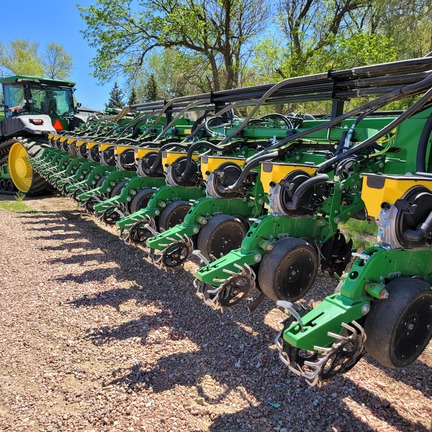 2023 John Deere DB80 (3rd thumbnail)