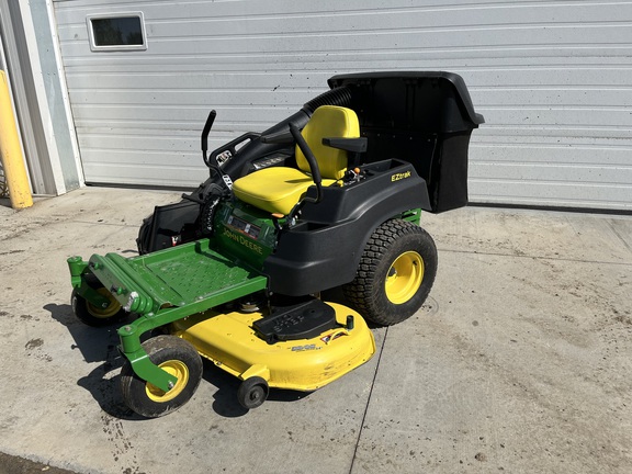 Photo of a 2012 John Deere Z445